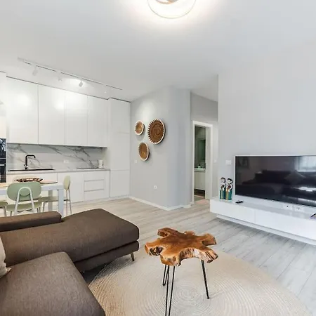 The Funky By Pikhost Daire