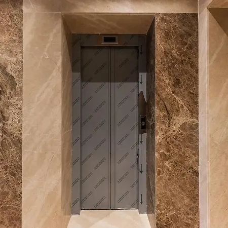 The Funky By Pikhost Daire *