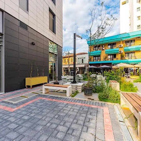 The Funky By Pikhost Тирана