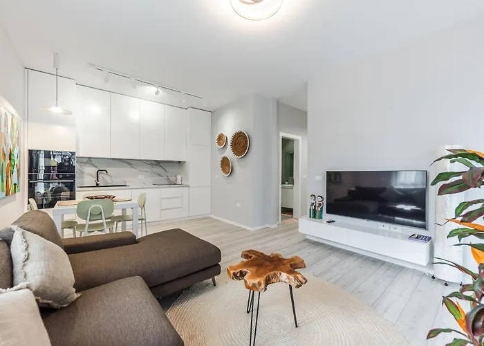 The Funky By Pikhost ティラナ