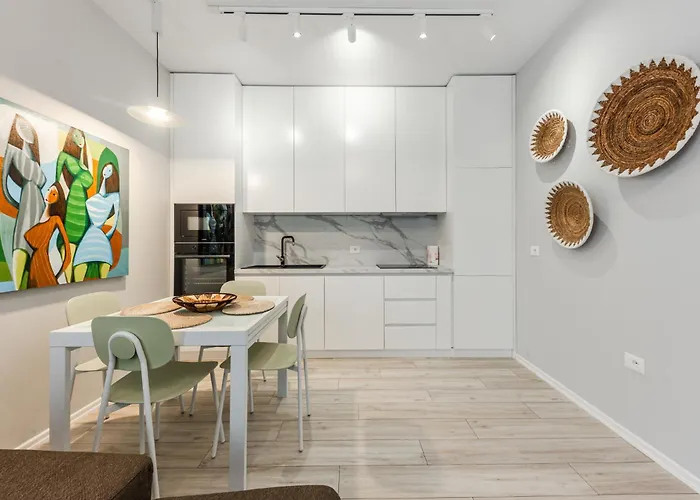 The Funky By Pikhost ティラナ