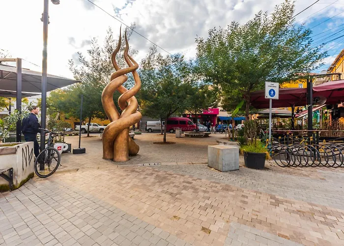 The Funky By Pikhost アパート ティラナ