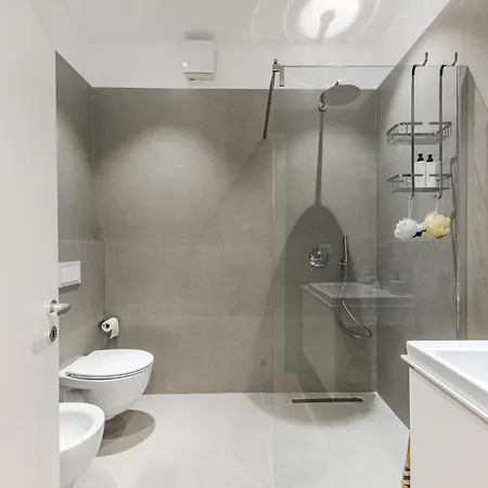 Appartement The Funky By Pikhost Tirana